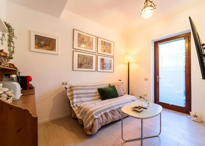 Panorama And Garden By Wonderful Italy *