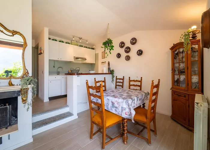 Panorama And Garden By Wonderful Italy * Bellagio